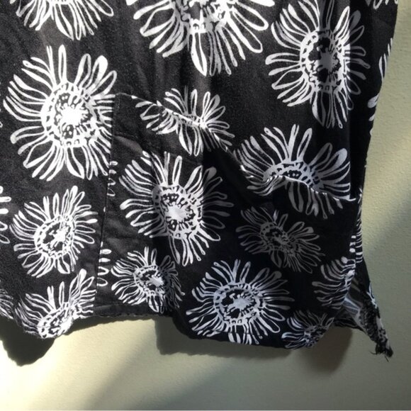 Crocs Medical Apparel Scrubs Floral Cotton Pockets Graphic Top Shirt Tunic Red S - Picture 7 of 16